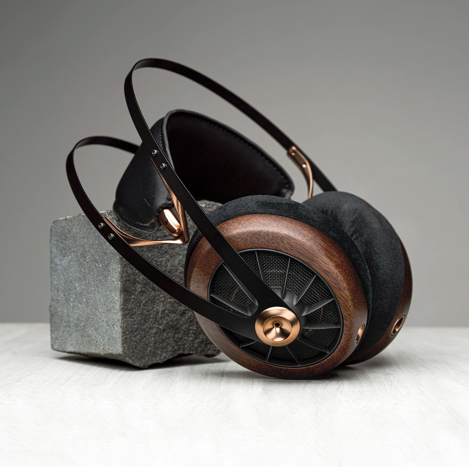 Meze Audio 109 Pro top view