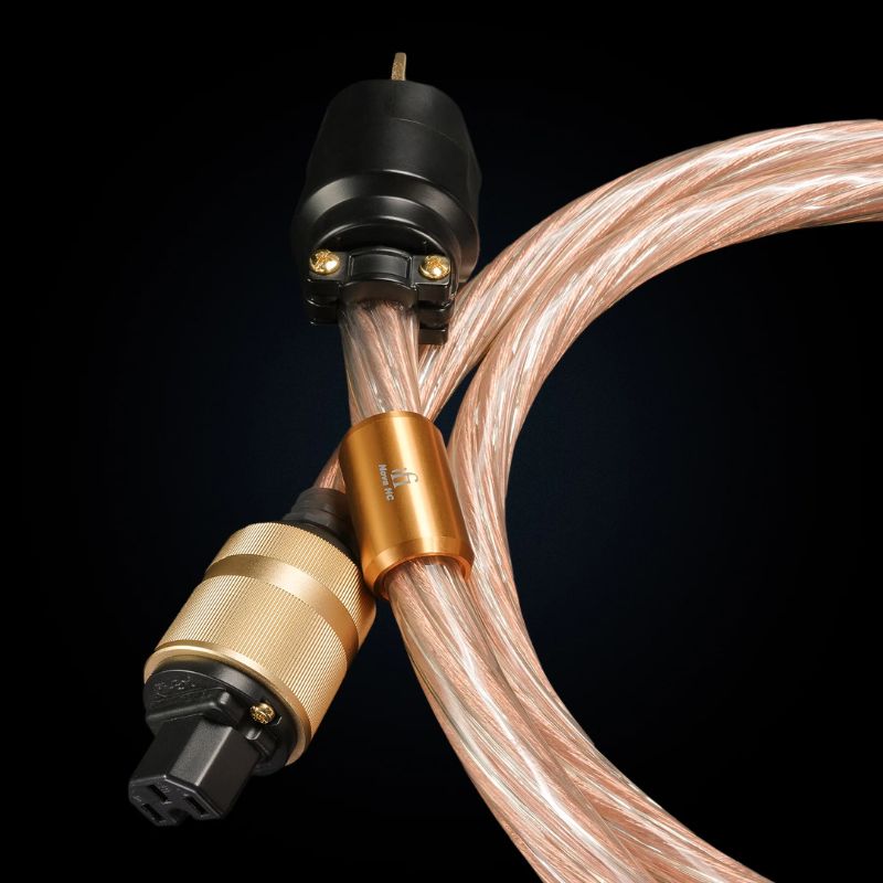 ifi audio silentpower nova plug close up