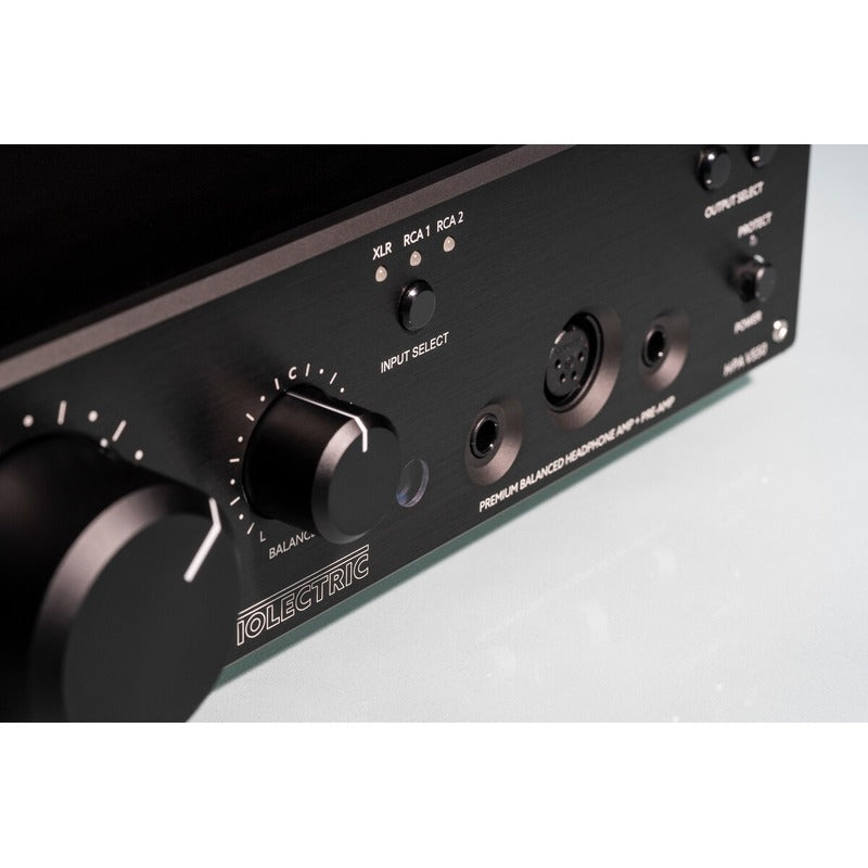 violectric hpa v550 headphone amplifier input selector button and knobs